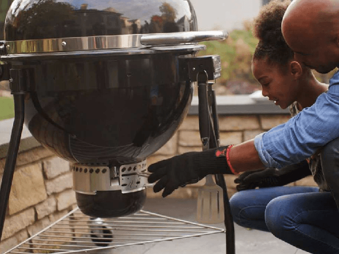 Weber-Barbecue-a-carbone-Summit-Kamado-E6