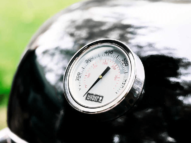 Weber-Barbecue-a-carbone-Summit-Kamado-E6