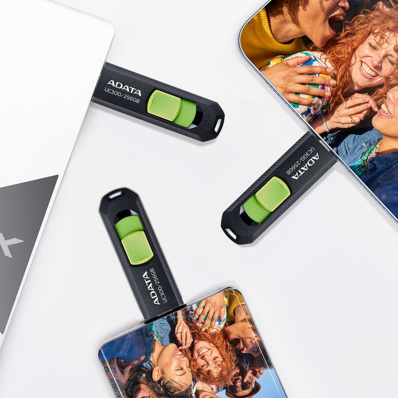 UC300-USB-flash-drive-32-GB