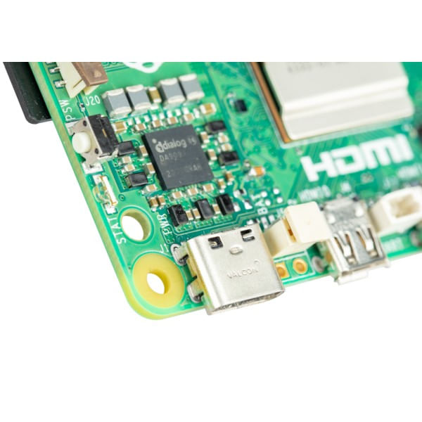 2.4GHz-quad-core-64-bit-Arm-Cortex-A76-CPU-with-512KB-L2-caches-and-a-2MB-shared-L3-cache--VideoCore-VII-GP--4GB-RAM--2.