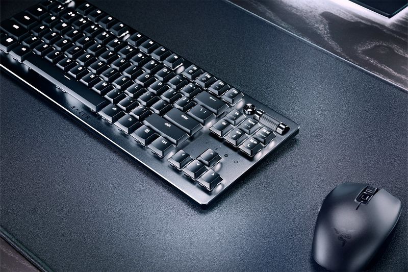 Razer-Deathstalker-V2-Pro-QWERTZ-lineare-RZ03-04370400-R3G1