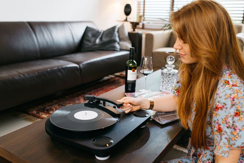 Lenco-LS-40BK-Giradischi-con-trasmissione-a-cinghia-Nero