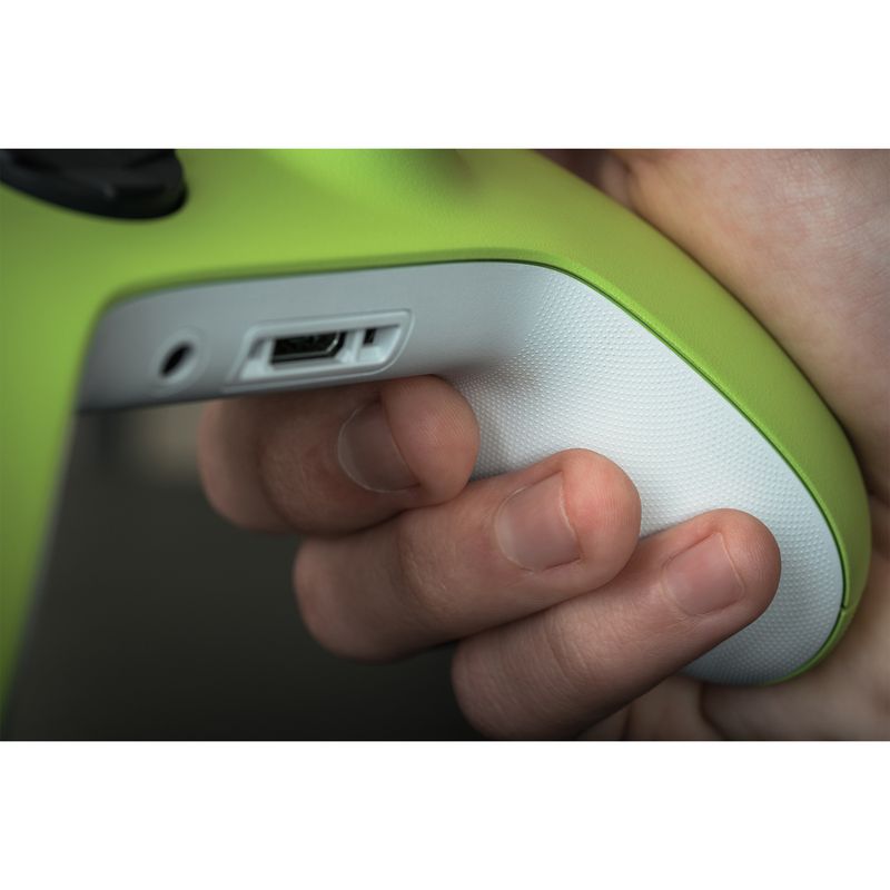 Microsoft-Wireless-Controller--Electric-Volt-