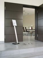 Durable-INFO-SIGN-Stand-informativo-A4-Acrilico-Alluminio-Argento