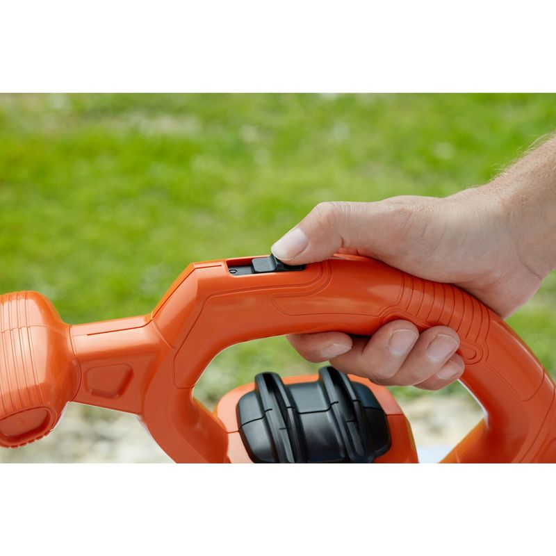 Aspirafoglie-elettrico-Black---Decker-BEBLV260-QS-per-pulizia-giardino
