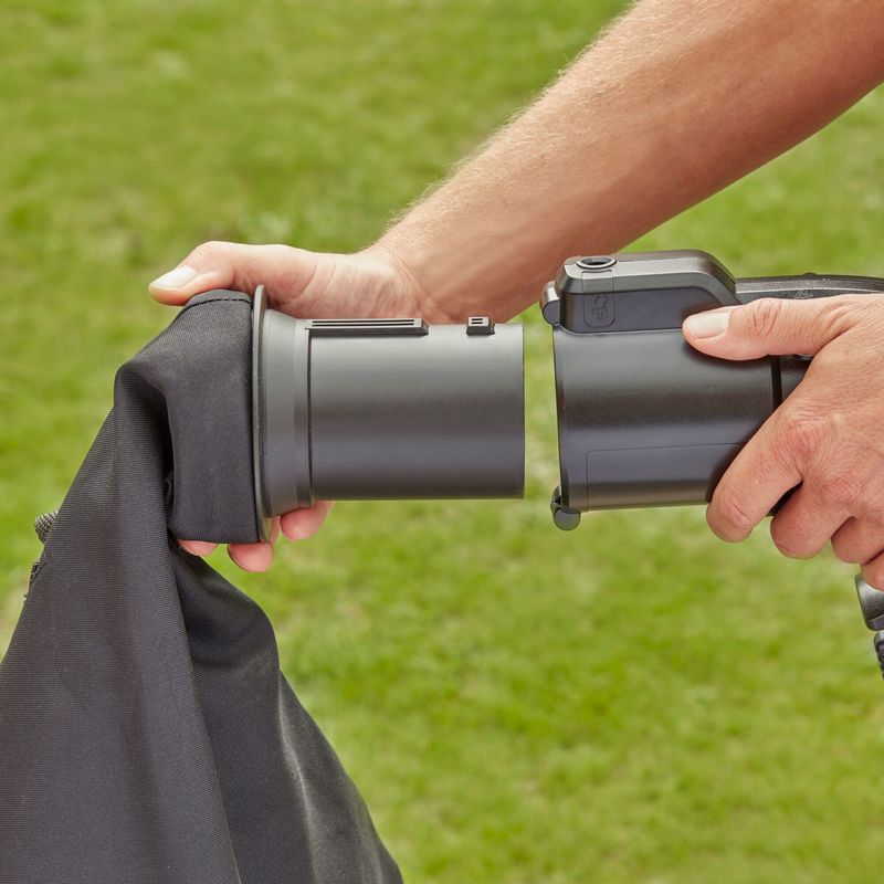 Aspirafoglie-elettrico-Black---Decker-BEBLV260-QS-per-pulizia-giardino