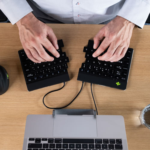 R-Go-Tools-R-Go-Split-Tastiera-Ergonomico-QWERTY--IT--nero-cablata