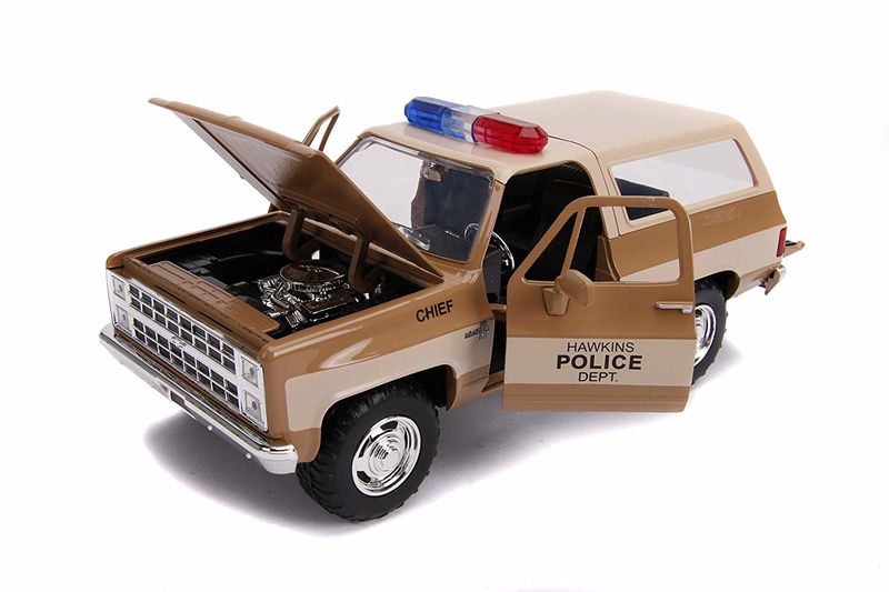 Jada-Toys-Strang-Thin-Chevy-K5-1-24