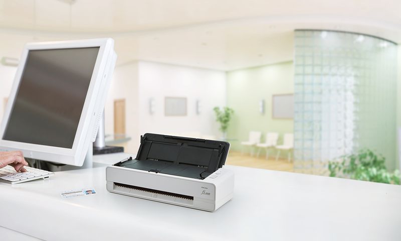 Fujitsu-fi-800R-ADF---scanner-ad-alimentazione-manuale-600-x-600-DPI-A4-Nero-Bianco