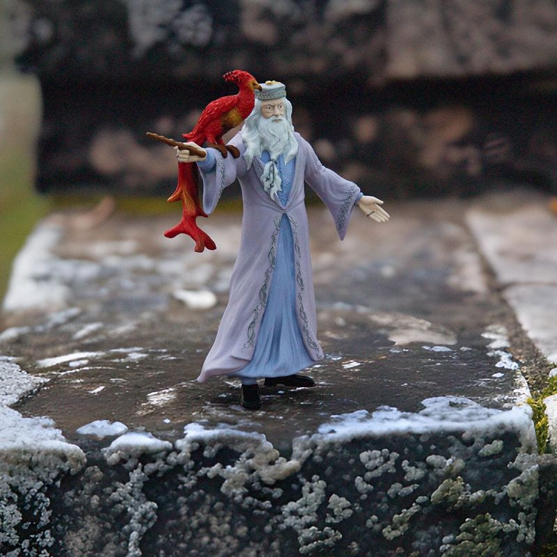 schleich-Albus-Dumbledore-and-Fawkes