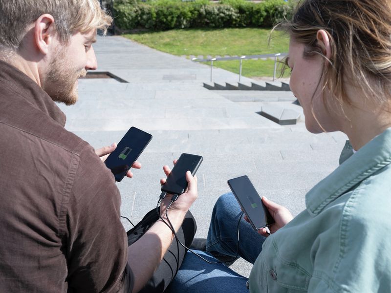 Trust-Primo-Ioni-di-Litio-20000-mAh-Nero