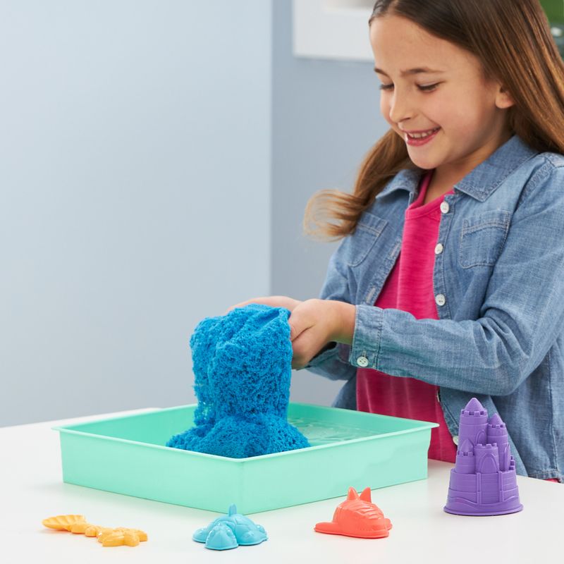 Kinetic-Sand--Playset-Castelli-di-Sabbia-Sabbia-cinetica-con-Vaschetta-Sabbia-Magica-Sabbia-Colorata-a-Sorpresa-454gr-3-Formine-Incluse-Giocattoli-per-Bambini-e-Bambine-3--anni