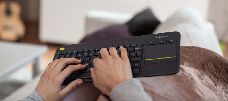Logitech-wireless-touch-keyboard-k400-plus-tastiera-rf-wireless-qwertz-ceco-nero