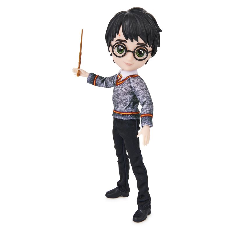 Wizarding-World---Bambola-articolata-Harry-Potter-20cm---Bacchetta-e-divisa-di-Hogwarts-inclusa---Collezione-Harry-Potter---Per-bambini-dai-5-anni-in-su