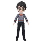 Wizarding-World---Bambola-articolata-Harry-Potter-20cm---Bacchetta-e-divisa-di-Hogwarts-inclusa---Collezione-Harry-Potter---Per-bambini-dai-5-anni-in-su