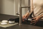 Hoover-HF1P10HX-011-Aspirapolvere-elettrica-Batteria-Secco-Schiuma-Senza-sacchetto-07-L-165-W-Magenta-22-Ah