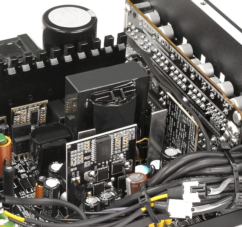 Thermaltake-Toughpower-GF3-ARGB-850W---Alimentatore-PC-ATX-3.0