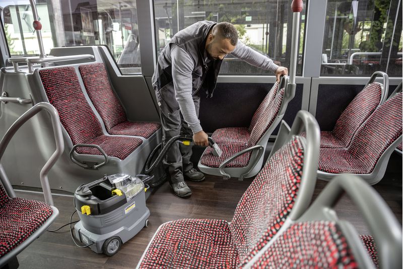 Karcher-Puzzi-8-1---Aspiratore-per-Tappeti-e-Tessuti
