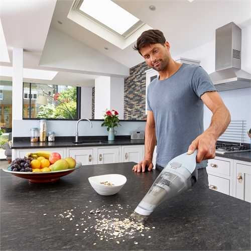 Black-and-Decker-NVC215W-aspirapolvere-senza-filo-Blu-Grigio-Senza-sacchetto