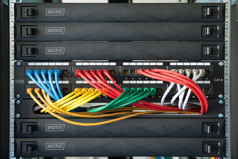 Digitus-pannello-cieco-1-unita--per-armadi-rack-19---con-clip-colore-nero