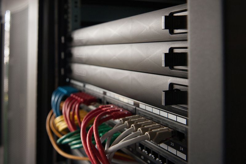 Digitus-pannello-cieco-1-unita--per-armadi-rack-19---con-clip-colore-nero