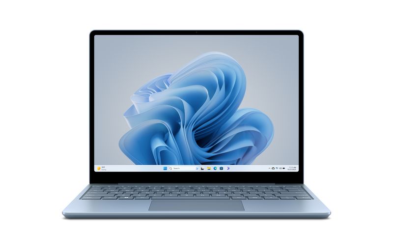 Microsoft-Surface-Laptop-Go-3-124--Blu-ghiaccio-i5-1235U-8-GB-256-GB-SSD-Win11