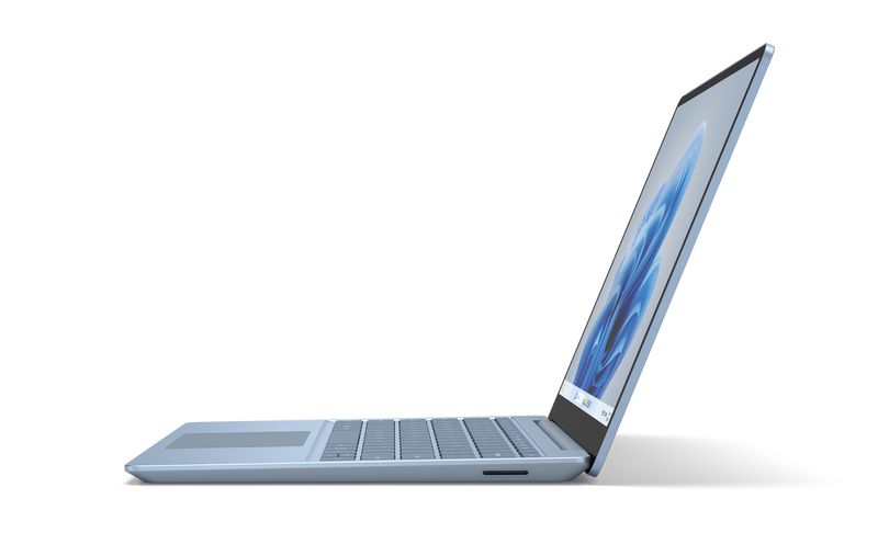 Microsoft-Surface-Laptop-Go-3-124--Blu-ghiaccio-i5-1235U-8-GB-256-GB-SSD-Win11