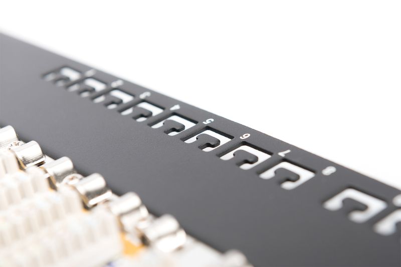 CAT-6-Patch-Panel---Shield-Class-E---16-port