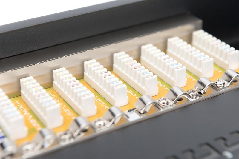 CAT-6-Patch-Panel---Shield-Class-E---16-port