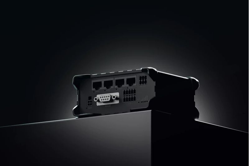 TELTONIKA-RUT956-LTE-ROUTER-DUAL-SIM-4X-FE-GNSS-RUT956-200000