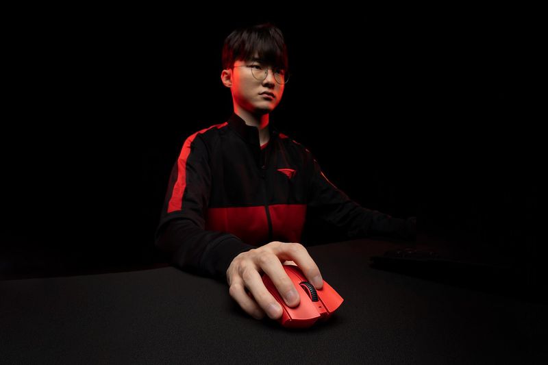 Razer-DeathAdder-V3-Pro-Faker-Edition-mouse-Mano-destra-RF-Wireless---USB-Type-C-Ottico-30000-DPI--RAZER-DEATHADDER-V3-P