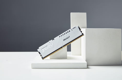 Kingston-Technology-FURY-Beast-16GB-6000MT-s-DDR5-CL30-DIMM-White-XMP