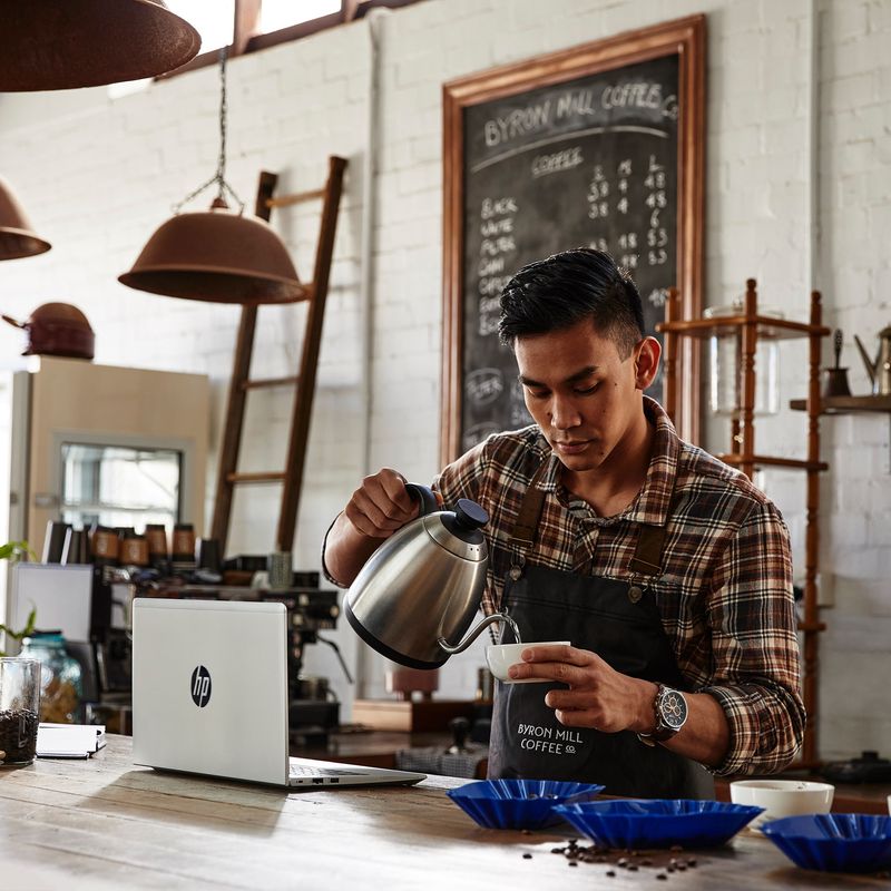 HP-ProBook-445-G9-AMD-Ryzen-5-5625U-Computer-portatile-356-cm--14---Full-HD-8-GB-DDR4-SDRAM-256-GB-SSD-Wi-Fi-6--802.11ax