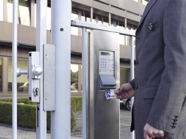 Identificatore-durevole-con-cavo-espandibile-per-1-slot---YOYO-con-clip-metallica---per-identificazione-sicurezza-dell-a
