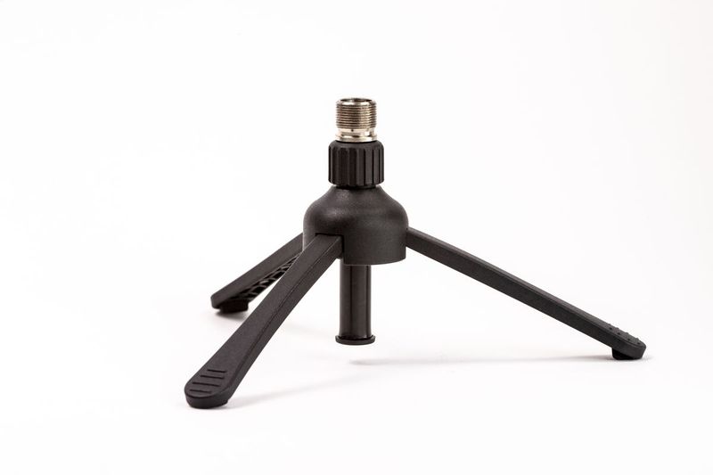 Zoom-ZDM-1PMP-Kit-Podcast-con-Microfono-Cavo-e-Cuffie-con-Treppiede
