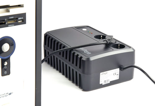 UPS-ENERGENIE-1000VA-con-AVR---EG-UPS-3SDT1000-01