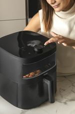 Haier-HAF5TWA-011-I-Master-Multi-Serie-5-Friggitrice-ad-Aria-9-in-1-Capacita--7-Litri-Potenza-2000-Watt-con-Timer-e-Termostato-Regolabile-colore-Nero
