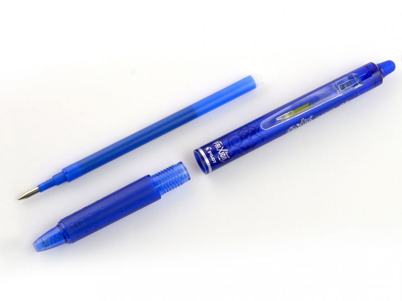 PENNA-SFERA-A-SCATTO-FRIXIONball-CLICKER-07mm-AZZURRO-PILOT