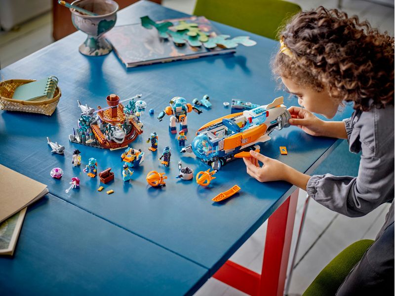 LEGO-City-60379-Sottomarino-per-Esplorazioni-Abissali-Giocattolo-con-Drone-e-Relitto-di-Barca-Regalo-per-Bambini-7--Anni