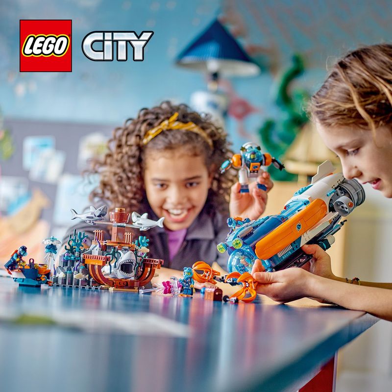 LEGO-City-60379-Sottomarino-per-Esplorazioni-Abissali-Giocattolo-con-Drone-e-Relitto-di-Barca-Regalo-per-Bambini-7--Anni