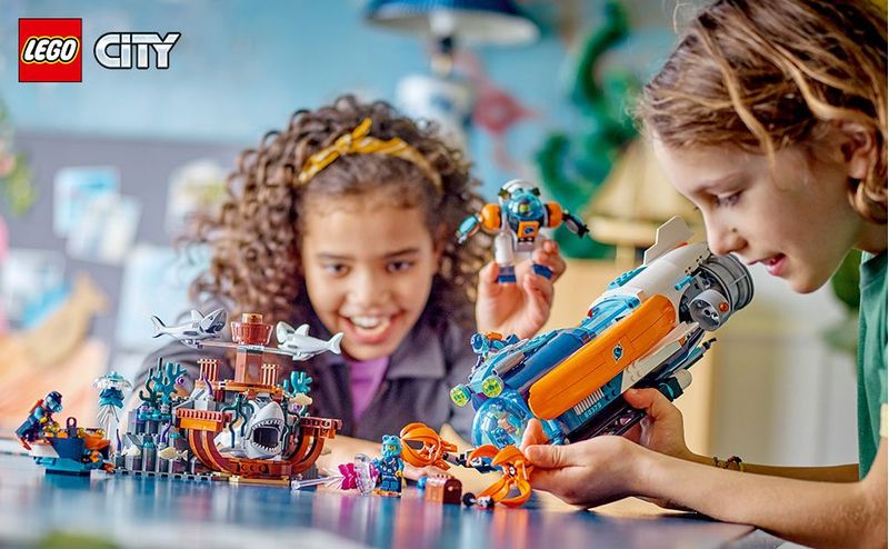 LEGO-City-60379-Sottomarino-per-Esplorazioni-Abissali-Giocattolo-con-Drone-e-Relitto-di-Barca-Regalo-per-Bambini-7--Anni