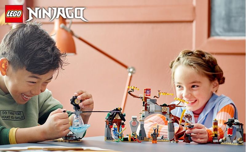 LEGO-NINJAGO-71764-Centro-di-Addestramento-Ninja-Allenamento-Piccoli-Maestri-di-Spinner-Spinjitzu-Trottola-Giocattolo