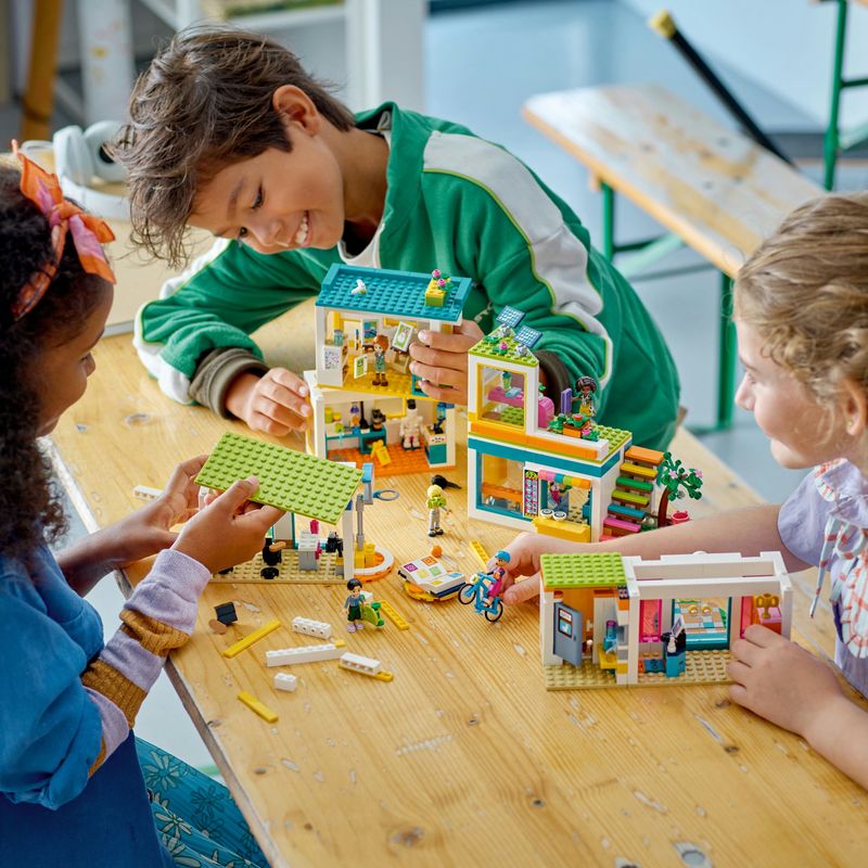 LEGO-Friends-La-scuola-Internazionale-di-Heartlake-City