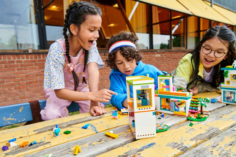 LEGO-Friends-La-scuola-Internazionale-di-Heartlake-City