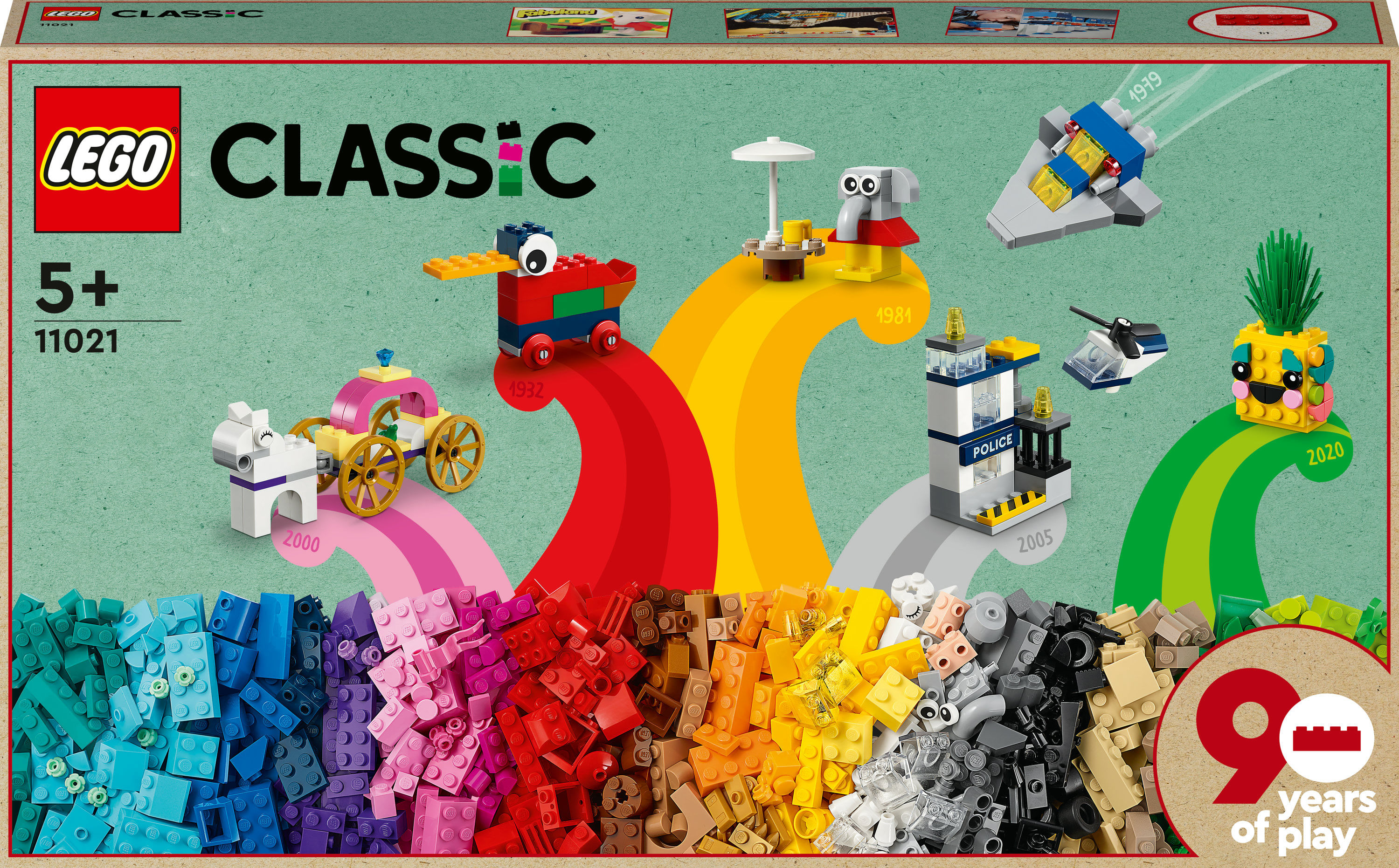 LEGO Classic 11021 90 Anni di Gioco, Scatola con Mattoncini Colorati per 15 Mini Costruzioni di Modelli Iconici