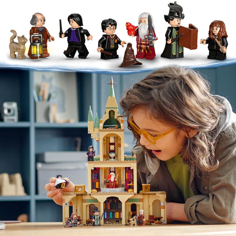 LEGO-Harry-Potter-76402-Hogwarts--Ufficio-di-Silente-Castello-Giocattolo-con-Cappello-Parlante-e-Spada-di-Grifondoro