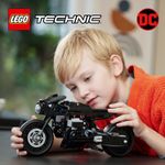 LEGO-Technic-THE-BATMAN---BATCYCLE