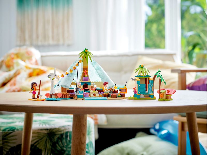 LEGO-Friends-Glamping-sulla-Spiaggia