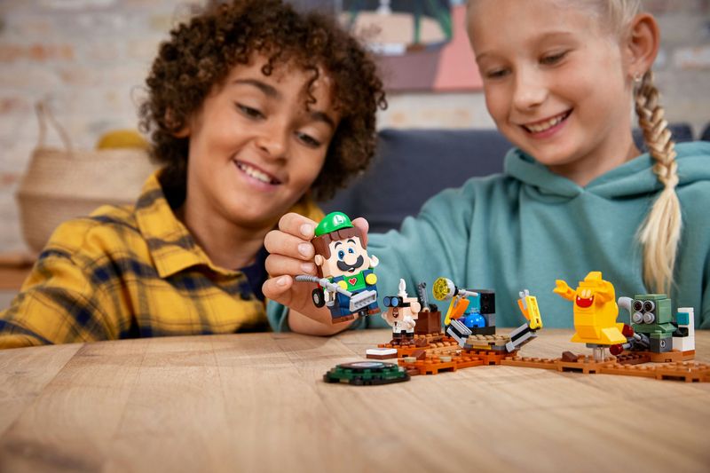 LEGO-Super-Mario-Laboratorio-e-Poltergust-ei-Luigi-s-Mansion