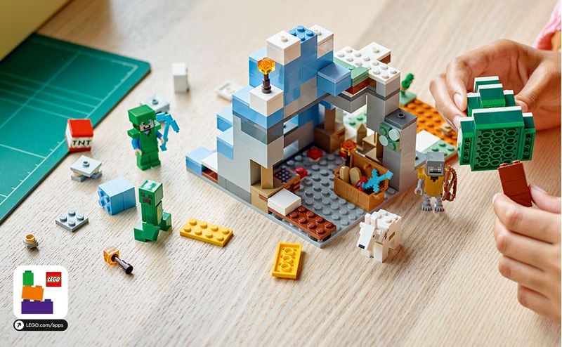 LEGO-Minecraft-I-picchi-ghiacciati